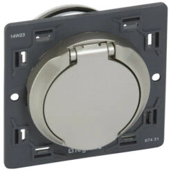 Legrand Prise D'aspiration Centralisée Céliane Sans Contact Livrée Avec Enjoliveur Titane (067431)