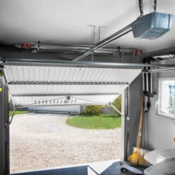 SOMFY 1241606 - Motorisation Pour Porte De Garage GDK 1100 - Hauteur Max. 2.35 M - Largeur Max. 4.5 M - Livré Avec 1 Commande Murale Et 2 Télécommandes Keypop - Compatible App TaHoma -Dahuace Boutique 29466023 3